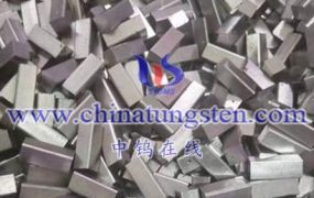 高密度合金的X射线衍射和电子显微分析对其结构和性能有何帮助？