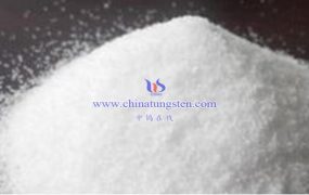 偏钨酸铵与仲钨酸铵在溶解性上有何区别？