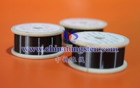 如何减少钨丝因热应力导致的损坏？