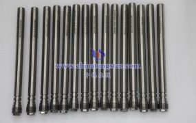 比较钨合金和钢材用于辐射源的防护