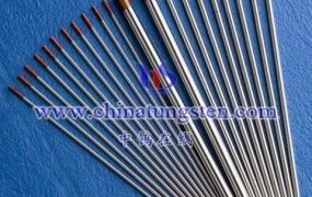 钨电极与工件之间是否接触？