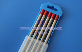 AWS A5.12标准如何定义钨电极？