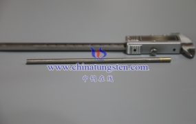 如何评估钨电极的导电性能？