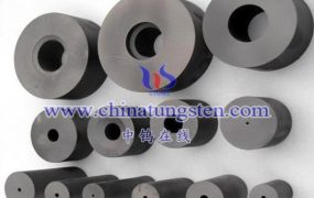 硬质合金的高强度具体体现在哪些方面？