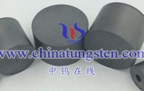 不同成分和制造工艺下硬质合金的硬度范围有何不同？