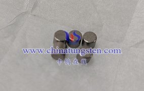 钡钨阴极在电子显像管中有何用途？