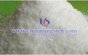 钨酸铅的特点是什么？