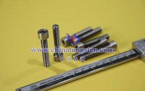 钨合金螺钉用于平衡重的机制是什么?