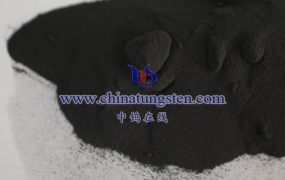 块体二硫化钨的密度是多少？