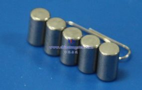 钡钨电极激光泵浦灯的优点是什么？