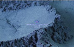 氧化钨多色显示电致变色器件的工作原理是什么？