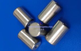 什么是金属氧化物化合物浸渍钡钨阴极？