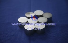 钼块在高温下的形变行为是怎样的？