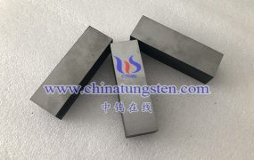 钼块在高温下是否稳定？