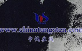 紫色氧化钨在电池中如何影响储能密度和容量？