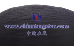 紫色氧化钨对电池的稳定性和安全性有何影响？