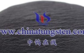 紫色氧化钨在固态电池中的应用是否具有优势？