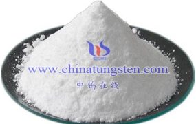 偏钨酸铵pH值如何影响其化学性质和反应行为？