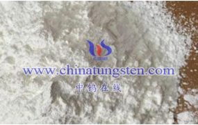 如何调节偏钨酸铵溶液pH值满足特定应用需求？