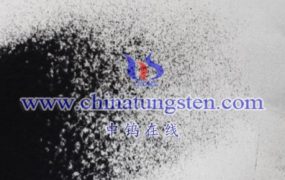 如何控制紫色氧化钨生产过程中产物纯度？