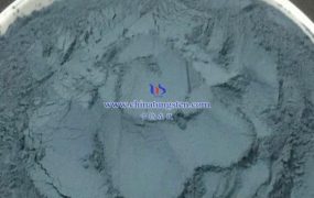 氧化钨在不同环境下颜色会发生什么变化？