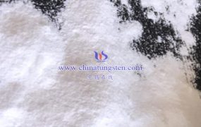 偏钨酸铵与氨水反应方程式是什么？