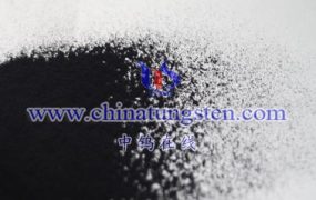 钨在柔性电池中的充电和放电速率能力如何？