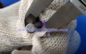 钡钨电极在平板显示器中有哪些应用？