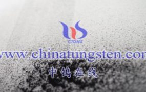 紫色氧化钨在固态电池中的晶格对健康的影响如何？