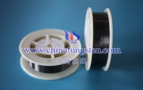 编织用钨丝与碳纤维丝的强度比较如何？