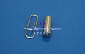 钡钨阴极的电导率表现如何？