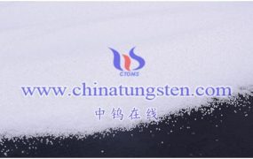 仲钨酸铵用途与其物理性质是什么关系？