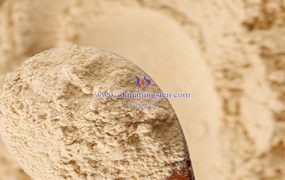 氧化钨的松装密度受哪些因素影响？