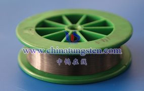 使用掺杂钨丝对性能有何改善？