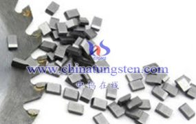 高硬度钨钢锯齿片是如何保证切割精度的？