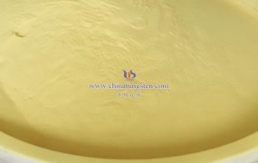 氧化钨的表面形貌对性能有何影响？