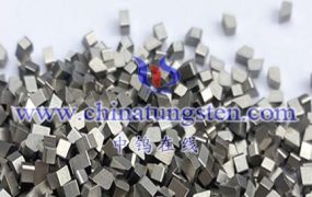 钨钢锯齿片的耐热性和稳定性具体表现是什么？