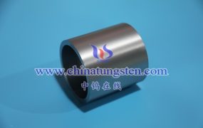 如何避免钼坩埚与炉体发生电化学腐蚀？