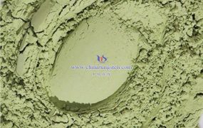 氧化钨在哪些化学反应中常用作催化剂？