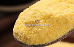 六方晶氧化钨纳米片的晶体结构是怎样的？