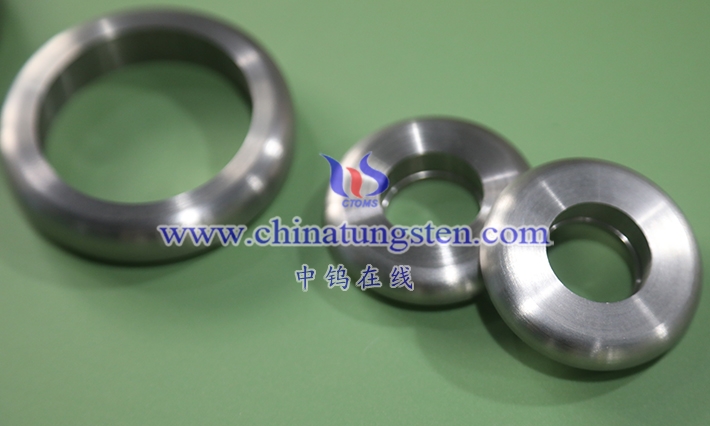 环境因素对钨合金陀螺仪配重点蚀电位有哪些影响？