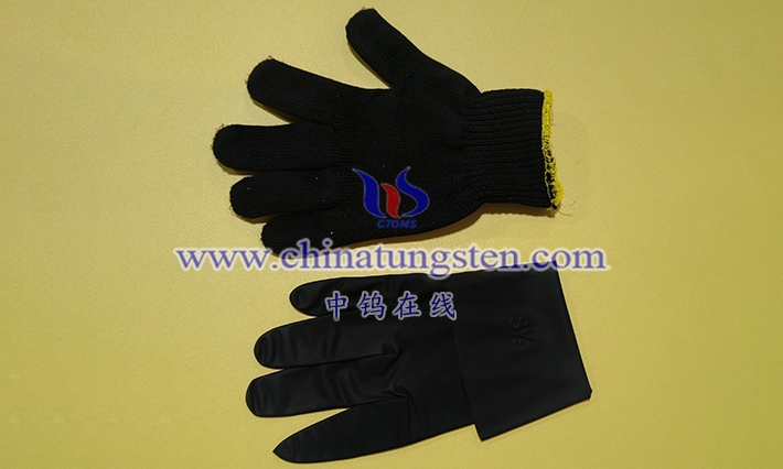 如何通过静态拉伸测试钨橡胶手套？