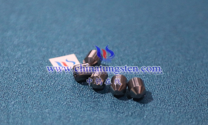 硬质合金喷嘴在不同材质上的适用性如何？